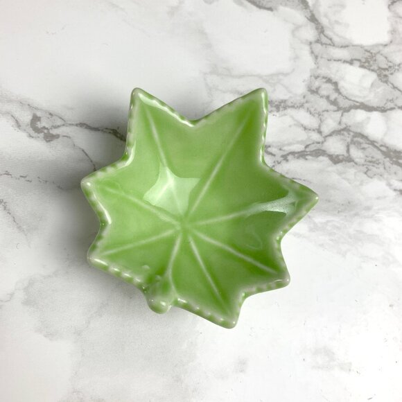 Tiny Leaf Ceramic Bowl - Picture 1 of 3